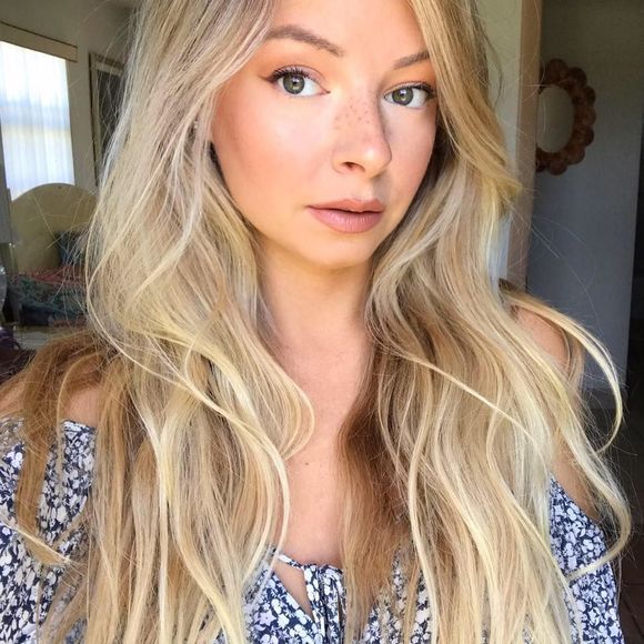 Meet your Posher, Liz - Picture 1 of 1